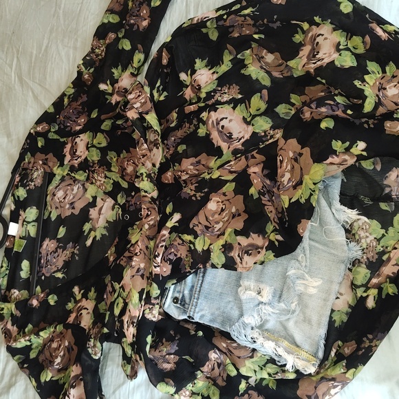 Large Green and Black Floral Johnny Martin Babydoll Dress - Picture 17 of 17